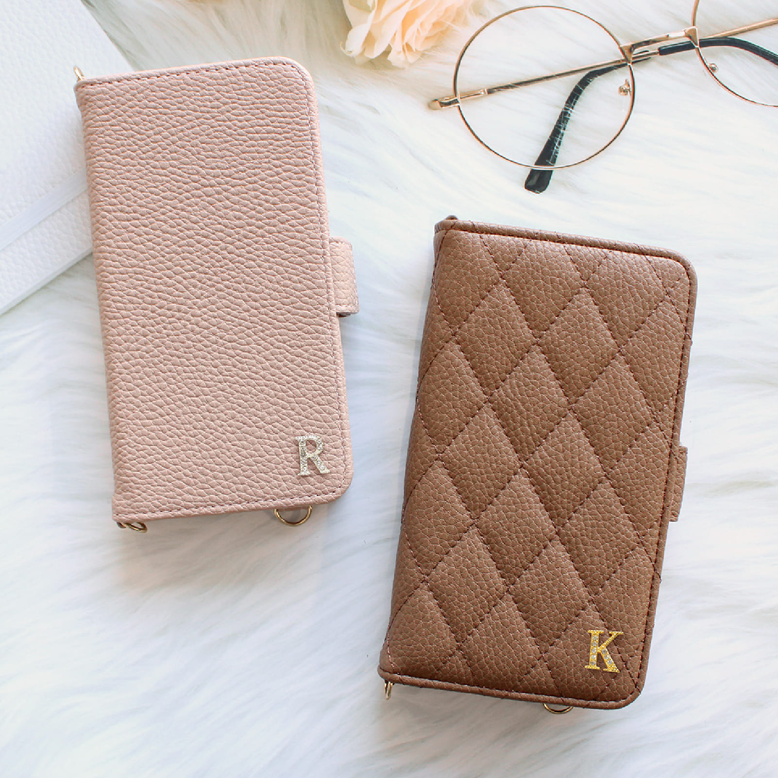スマホケース 手帳型 全機種対応【くすみレザーorキルティング手帳ケース×イニシャル】